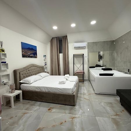 Caracciolo Suites 36 Naples Exterior photo